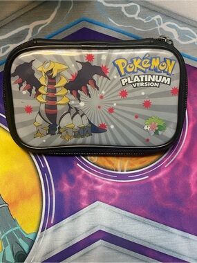 2009 Pokemon Platinum Version Nintendo DS Travel Carrying Case Giratina